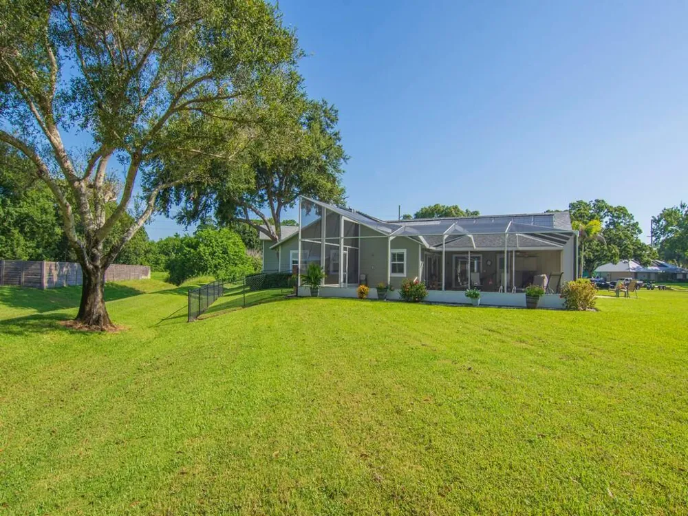 3555 3RD PLACE SW Vero Beach, FL 32968