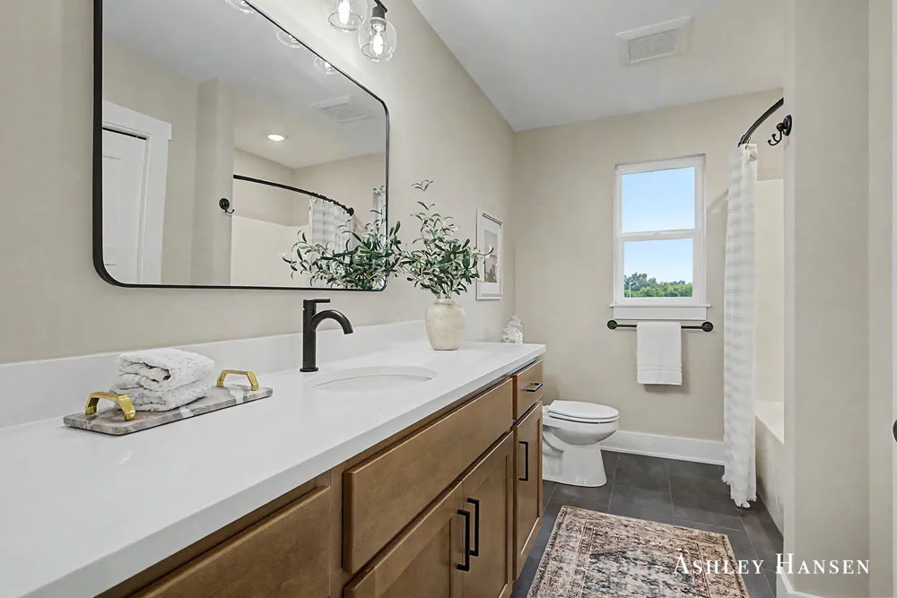 125 Chase NW Tyrone Township, MI 49330