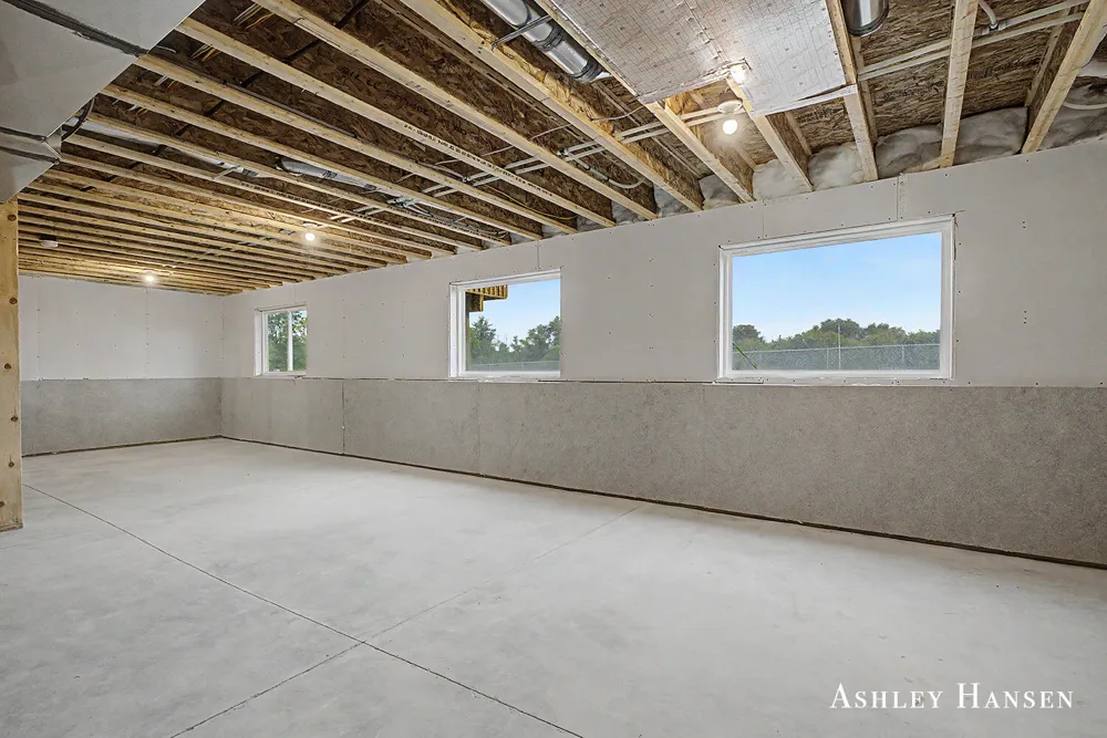 125 Chase NW Tyrone Township, MI 49330