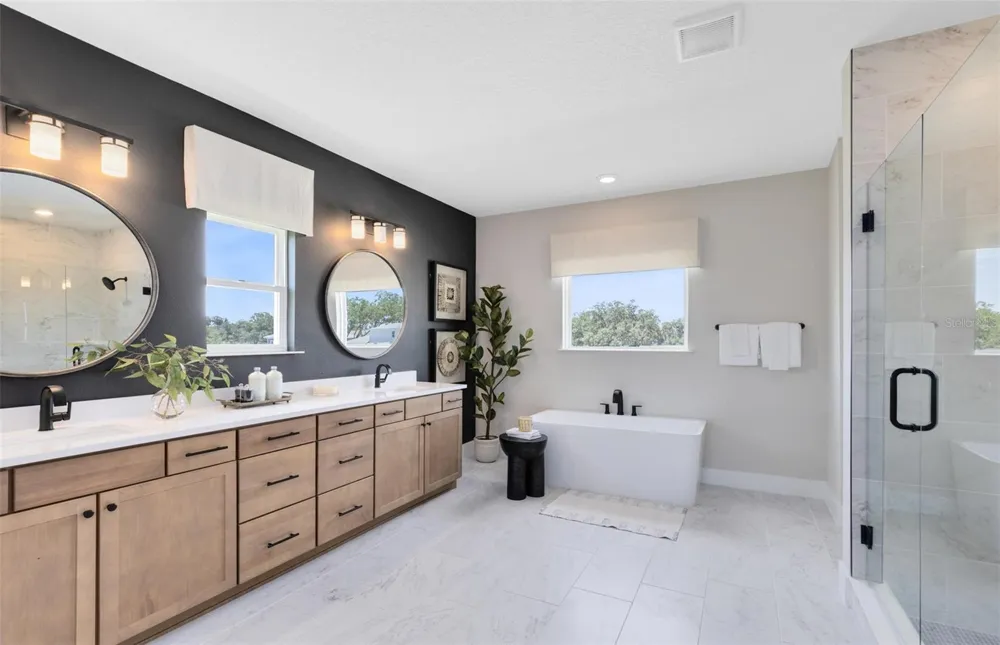 16920 LONE OAK CIRCLE Orlando, FL 32832