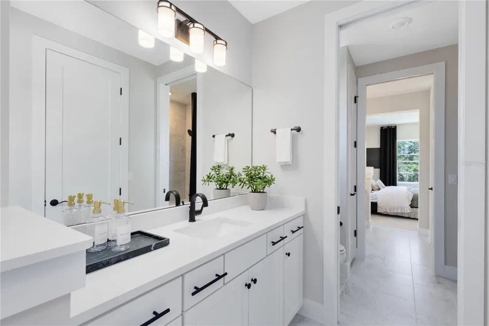 16920 LONE OAK CIRCLE Orlando, FL 32832