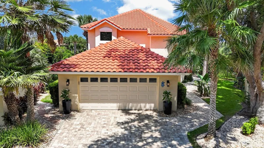 15 MADEIRA COURT Palm Coast, FL 32137