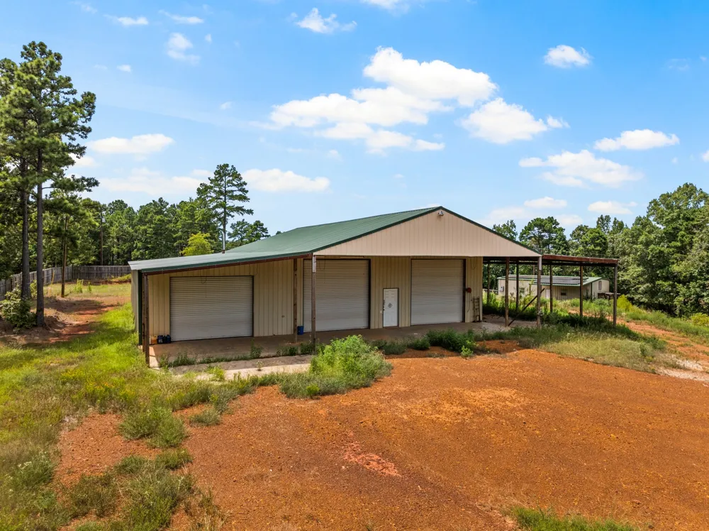 140 County Road 2242 Daingerfield, TX 75638