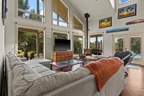 140 County Road 2242