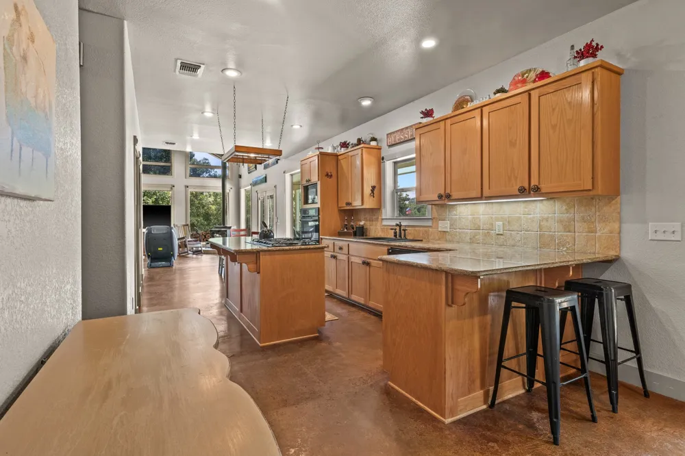 140 County Road 2242 Daingerfield, TX 75638