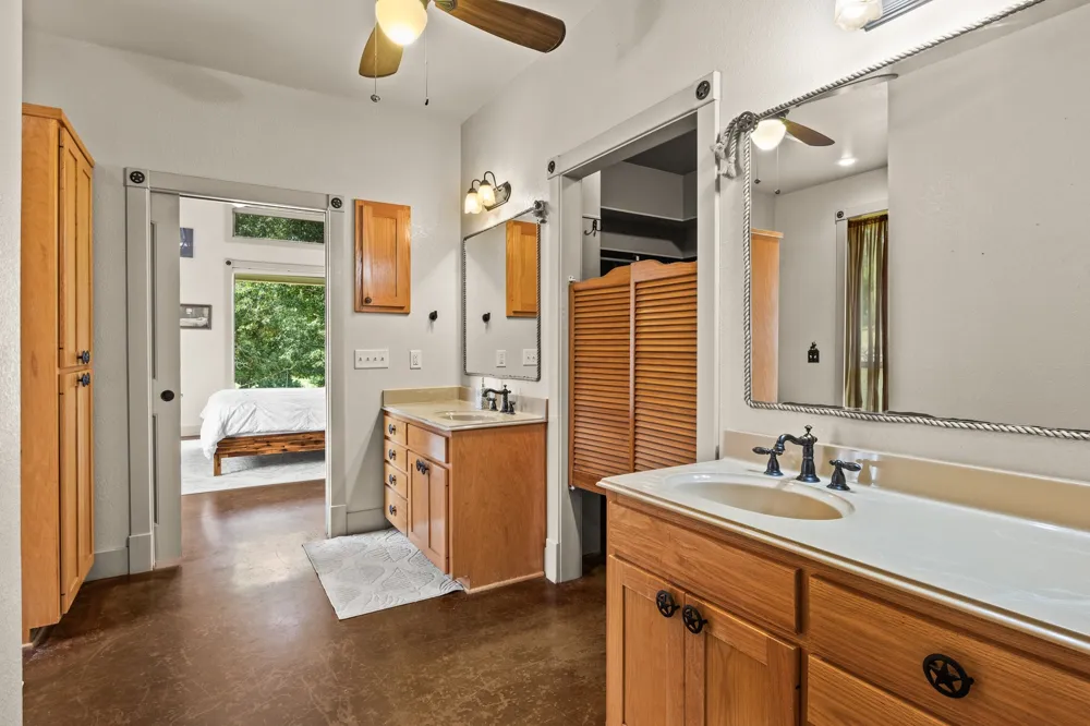 140 County Road 2242 Daingerfield, TX 75638