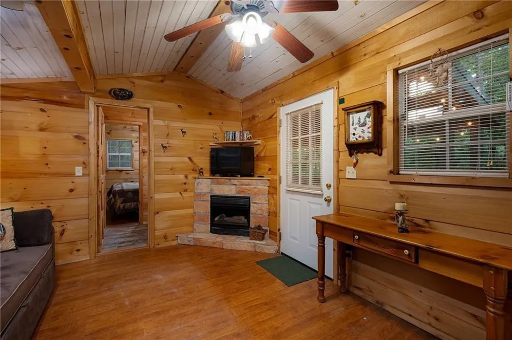 152 33rd Street Ellijay, GA 30540