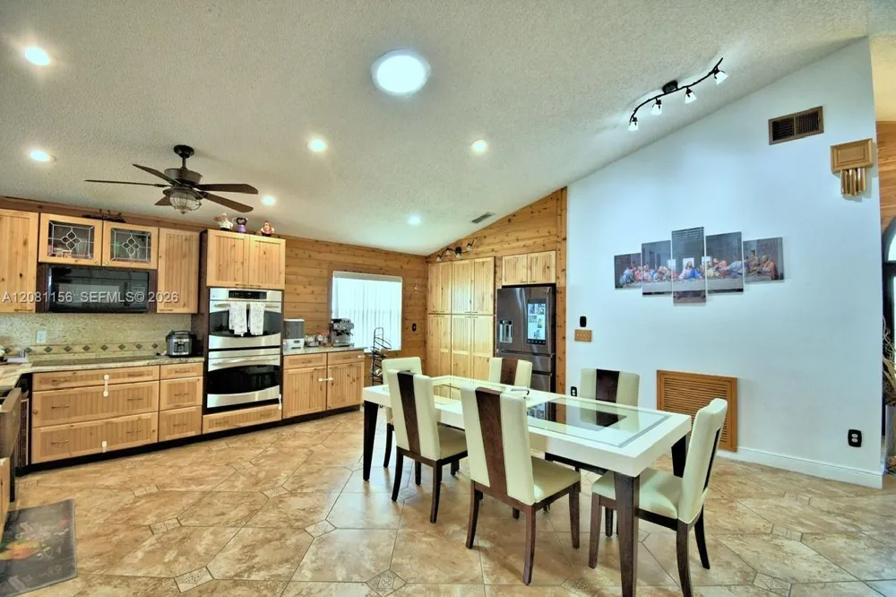 260 CHESHIRE WAY Davenport, FL 33897