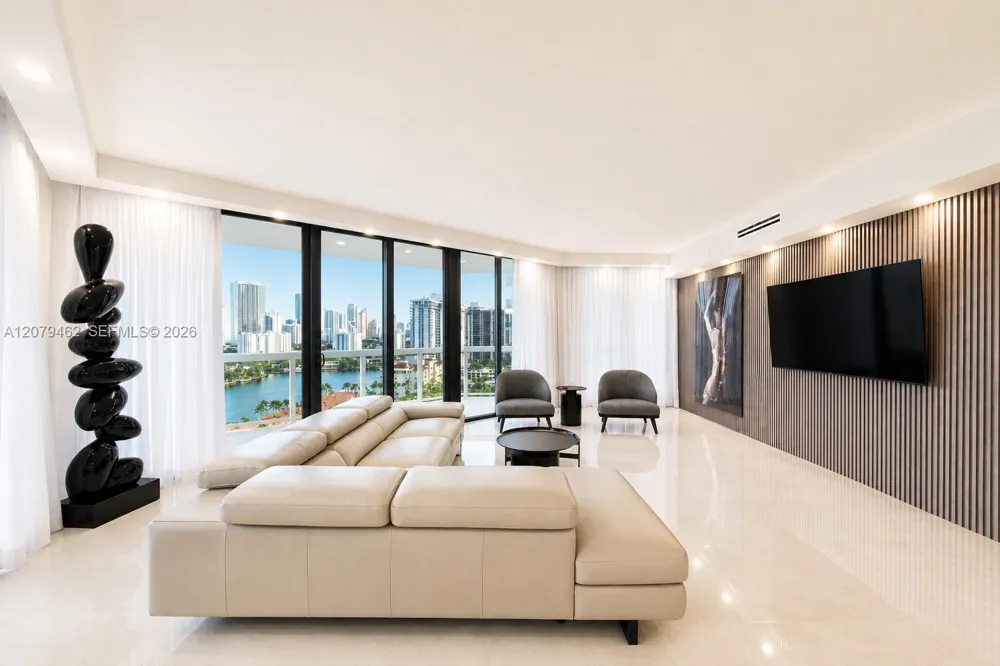 20185 E Country Club Dr #1801 Aventura, FL 33180