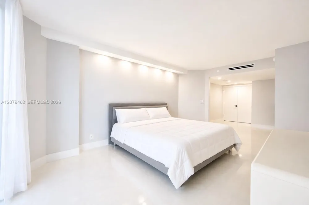 20185 E Country Club Dr #1801 Aventura, FL 33180