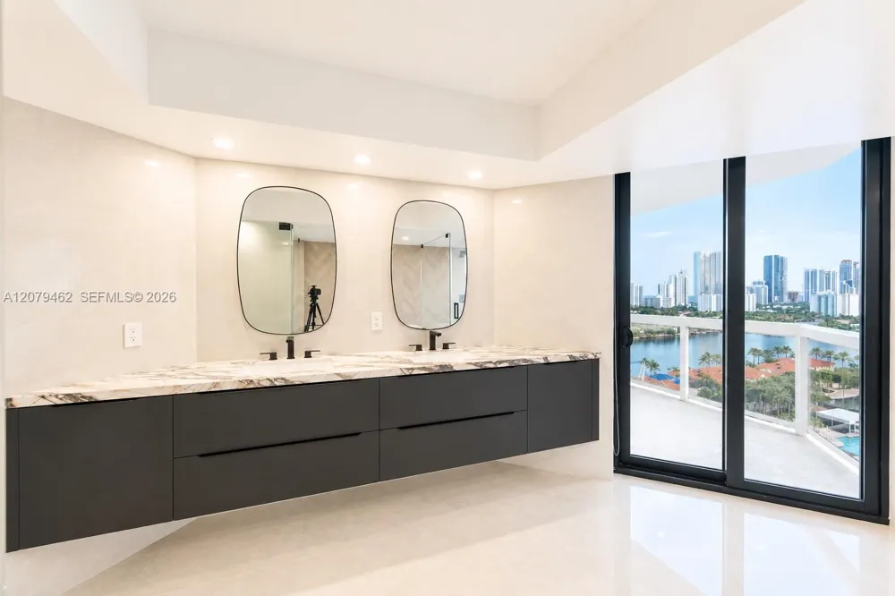 20185 E Country Club Dr #1801 Aventura, FL 33180