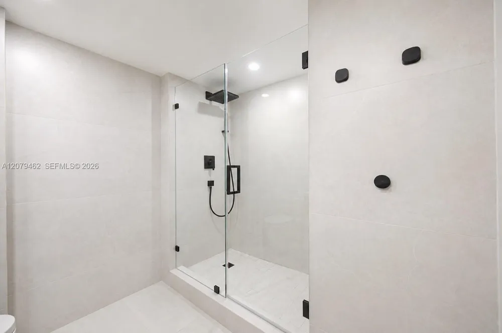 20185 E Country Club Dr #1801 Aventura, FL 33180