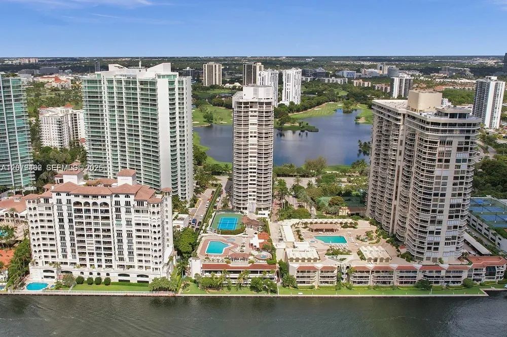 20185 E Country Club Dr #1801 Aventura, FL 33180