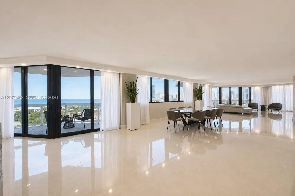 20185 E Country Club Dr #1801 Aventura, FL 33180