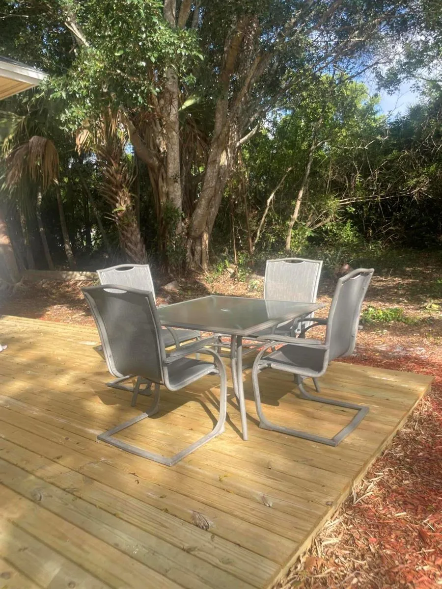 2322 SE SAINT LUCIE BOULEVARD Stuart, FL 34996