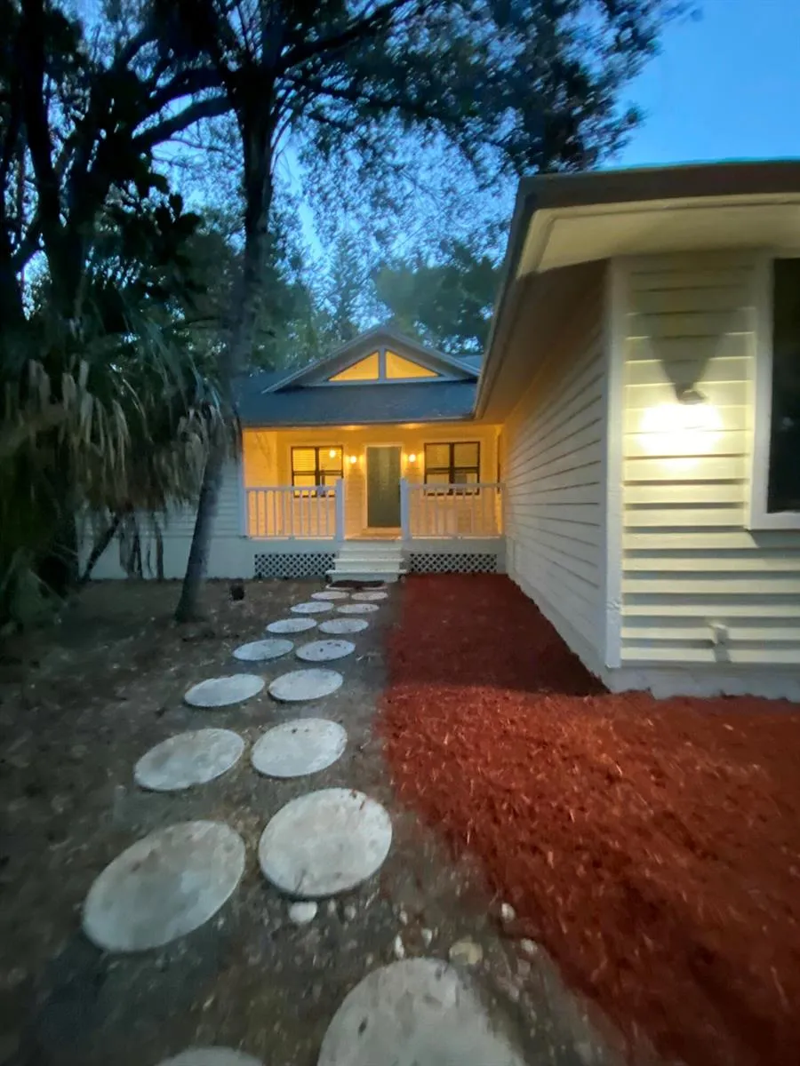 2322 SE SAINT LUCIE BOULEVARD Stuart, FL 34996