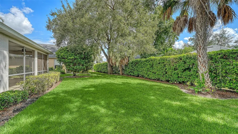 5539 SIMONTON STREET Bradenton, FL 34203
