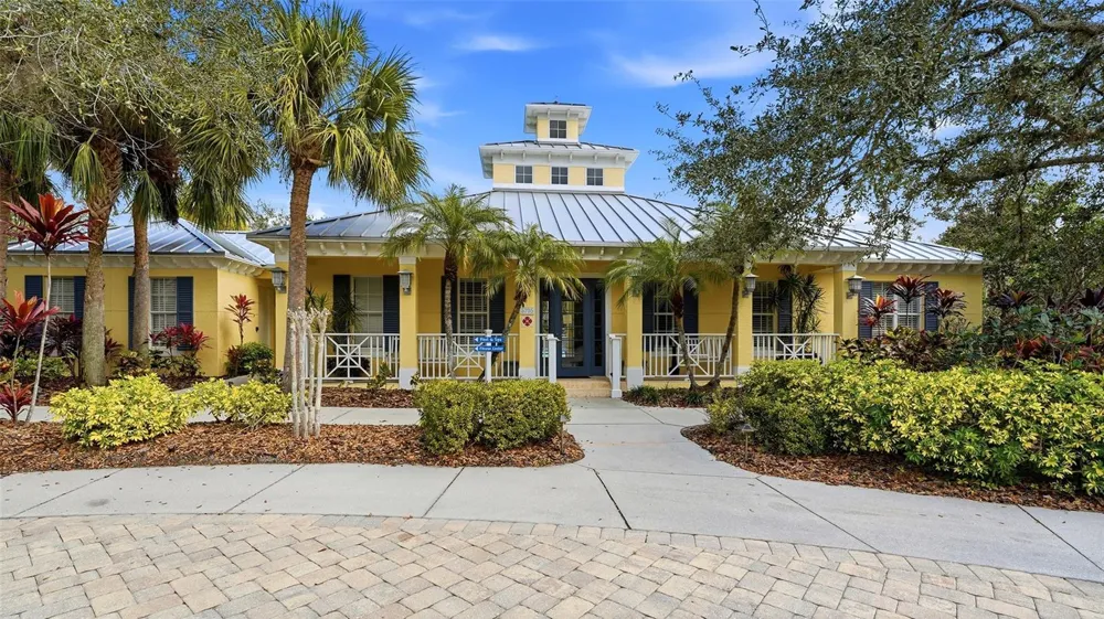 5539 SIMONTON STREET Bradenton, FL 34203