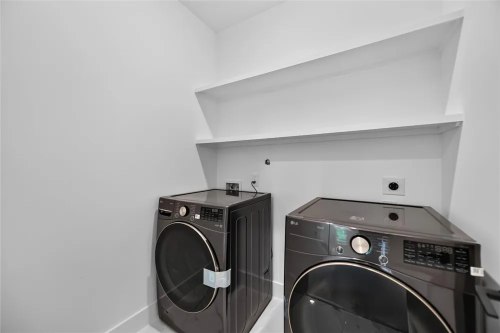 316 Walthall #B Houston, TX 77022