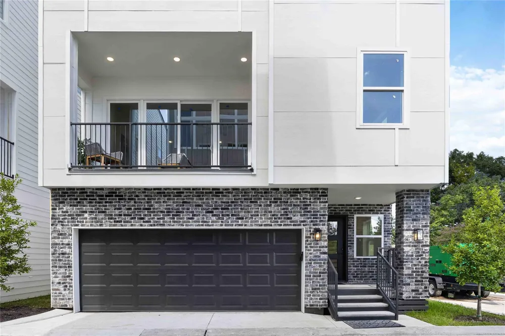 316 Walthall #B Houston, TX 77022