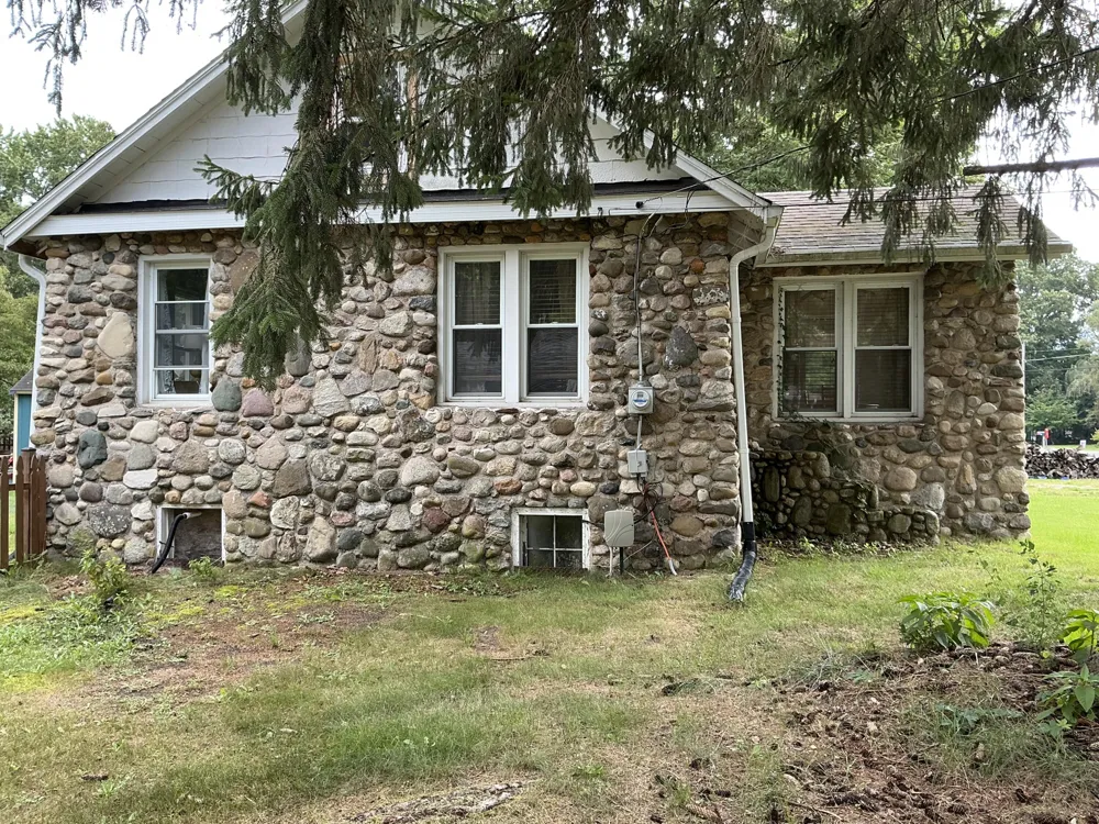82248 45th Avenue Coloma, MI 49038