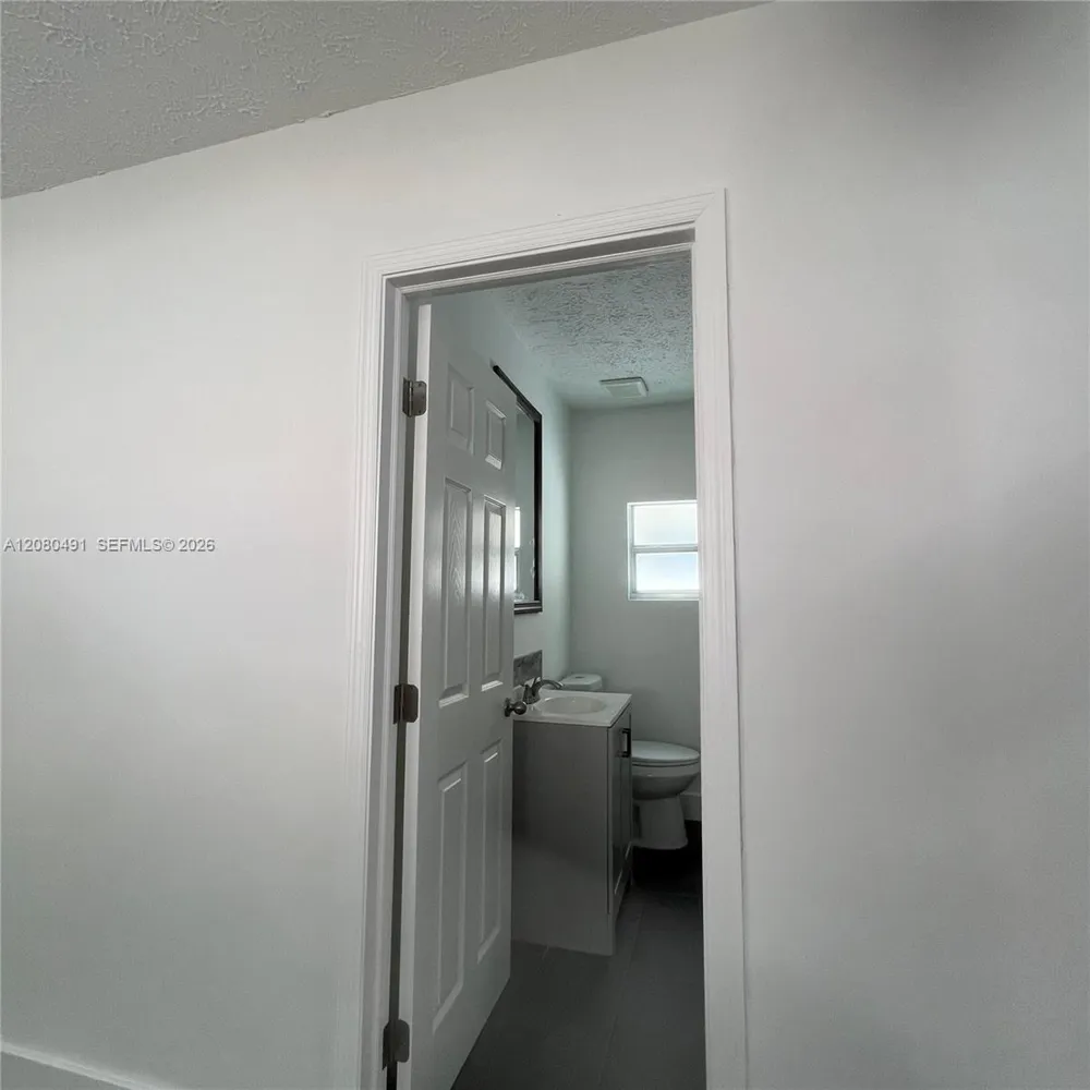 8 S C St Lake Worth, FL 33460