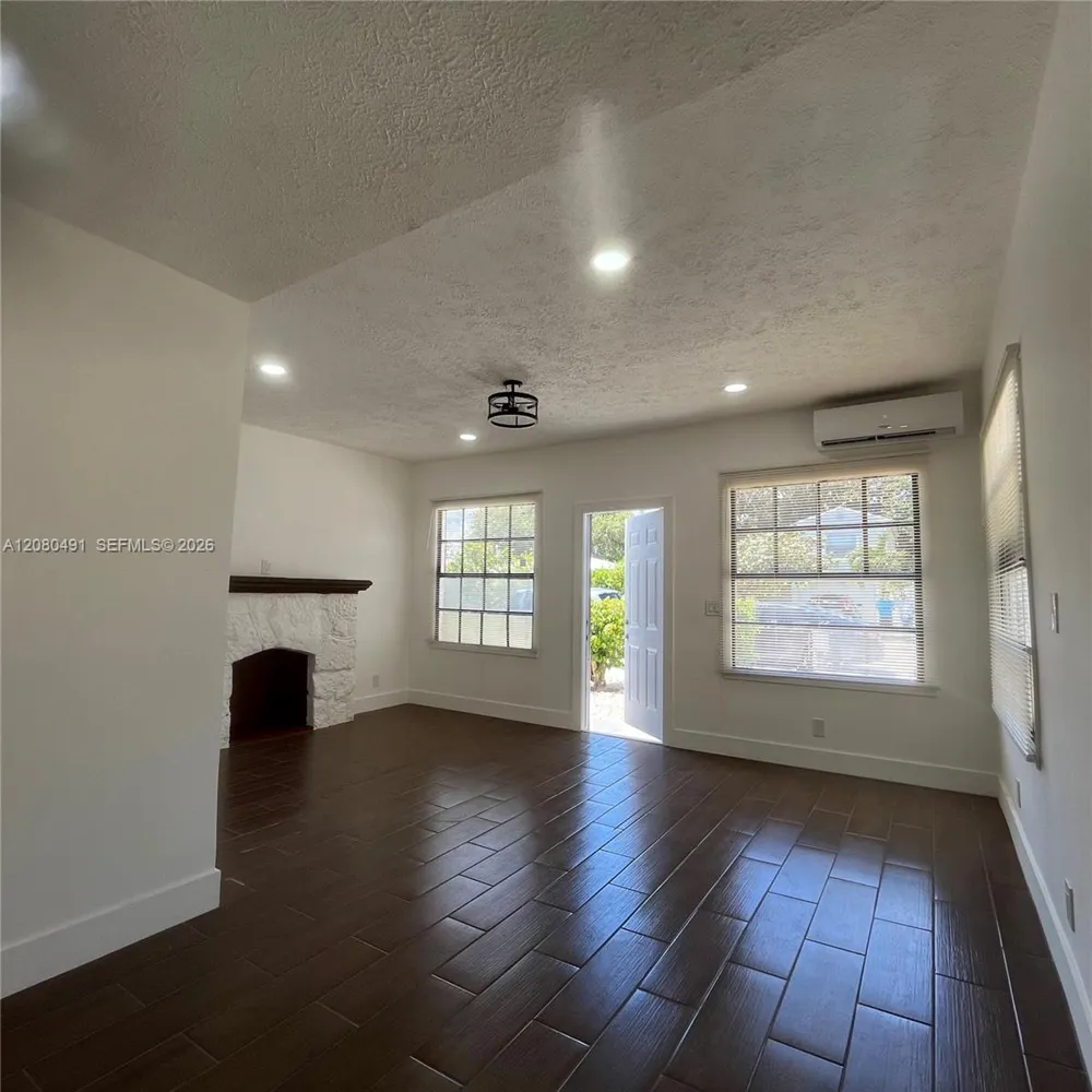 8 S C St Lake Worth, FL 33460