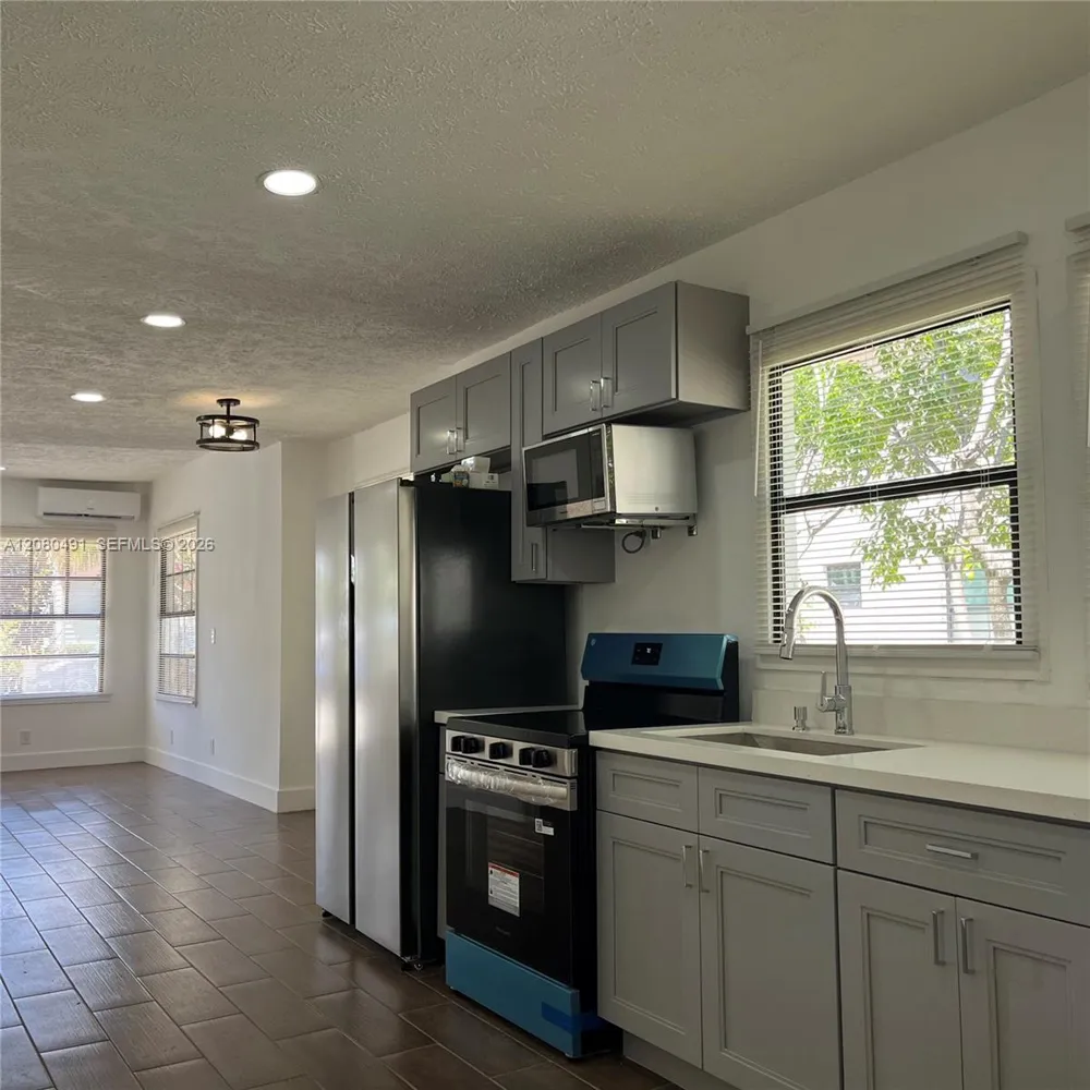 8 S C St Lake Worth, FL 33460