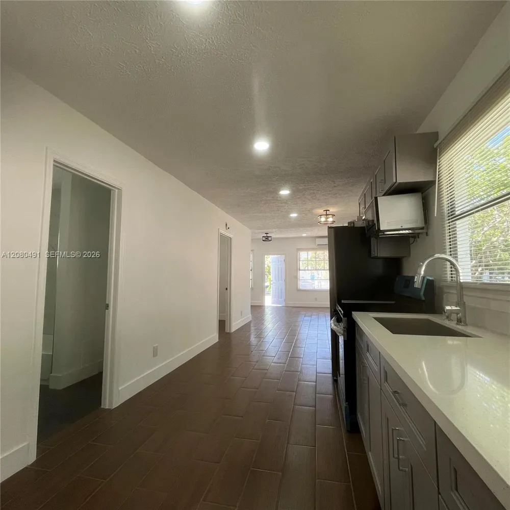 8 S C St Lake Worth, FL 33460