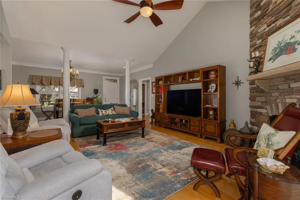 196 Freemont Drive Thomasville, NC 27360