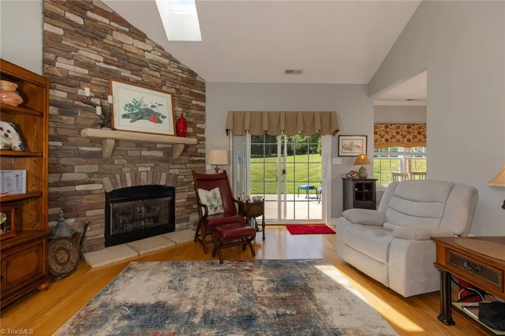 196 Freemont Drive Thomasville, NC 27360