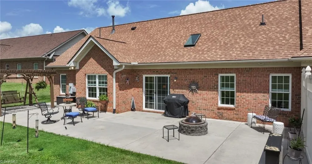 196 Freemont Drive Thomasville, NC 27360