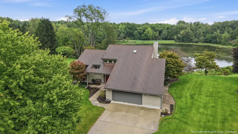 10767 Meadowbrook Court Oronoko Charter Township, MI 49103