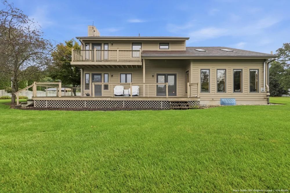 10767 Meadowbrook Court Oronoko Charter Township, MI 49103