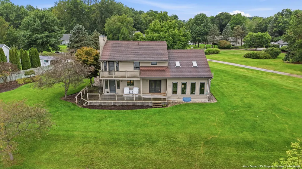 10767 Meadowbrook Court Oronoko Charter Township, MI 49103
