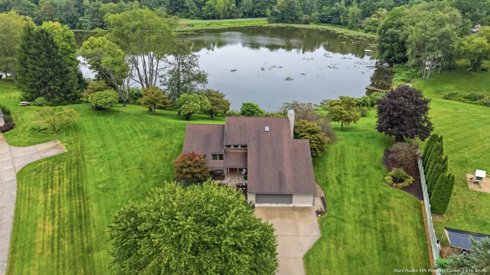 10767 Meadowbrook Court Oronoko Charter Township, MI 49103