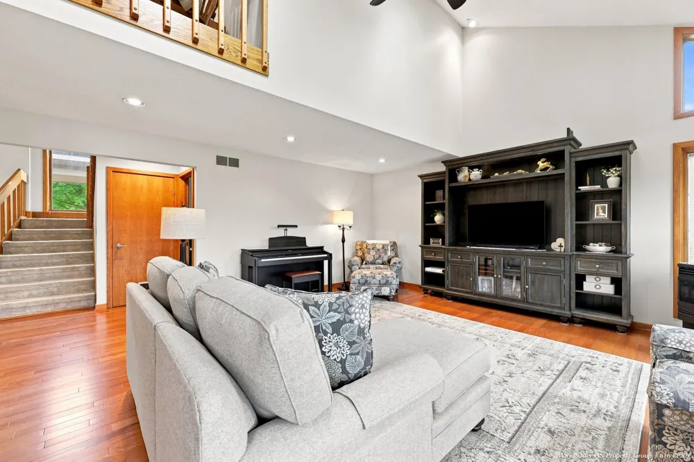 10767 Meadowbrook Court Oronoko Charter Township, MI 49103