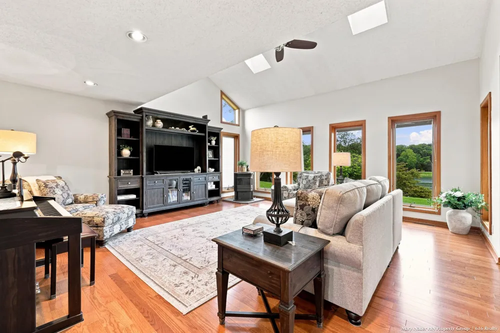 10767 Meadowbrook Court Oronoko Charter Township, MI 49103