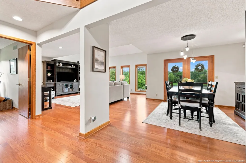 10767 Meadowbrook Court Oronoko Charter Township, MI 49103