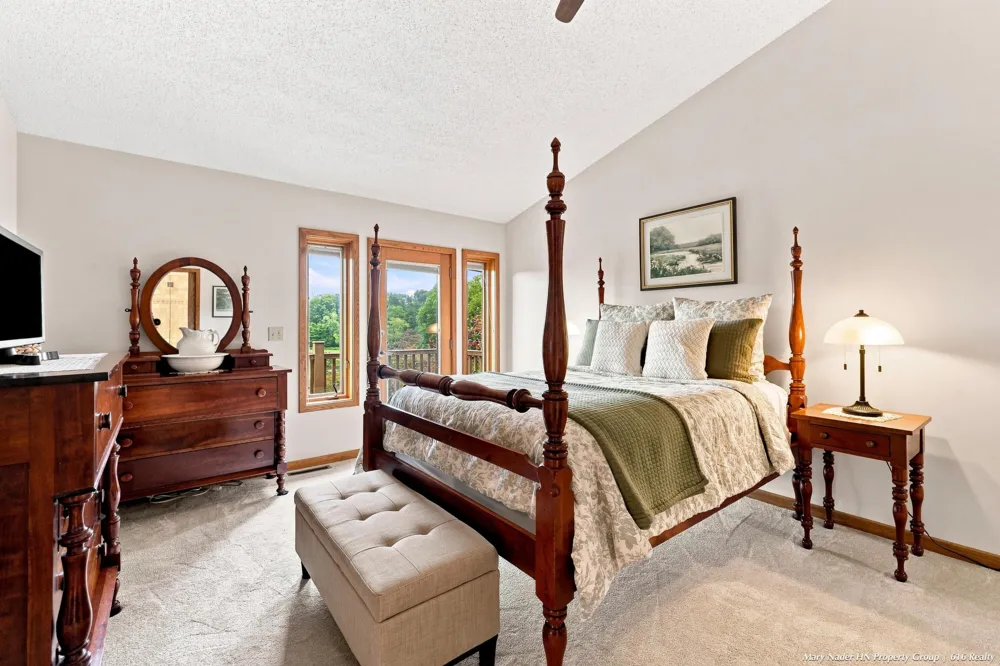 10767 Meadowbrook Court Oronoko Charter Township, MI 49103