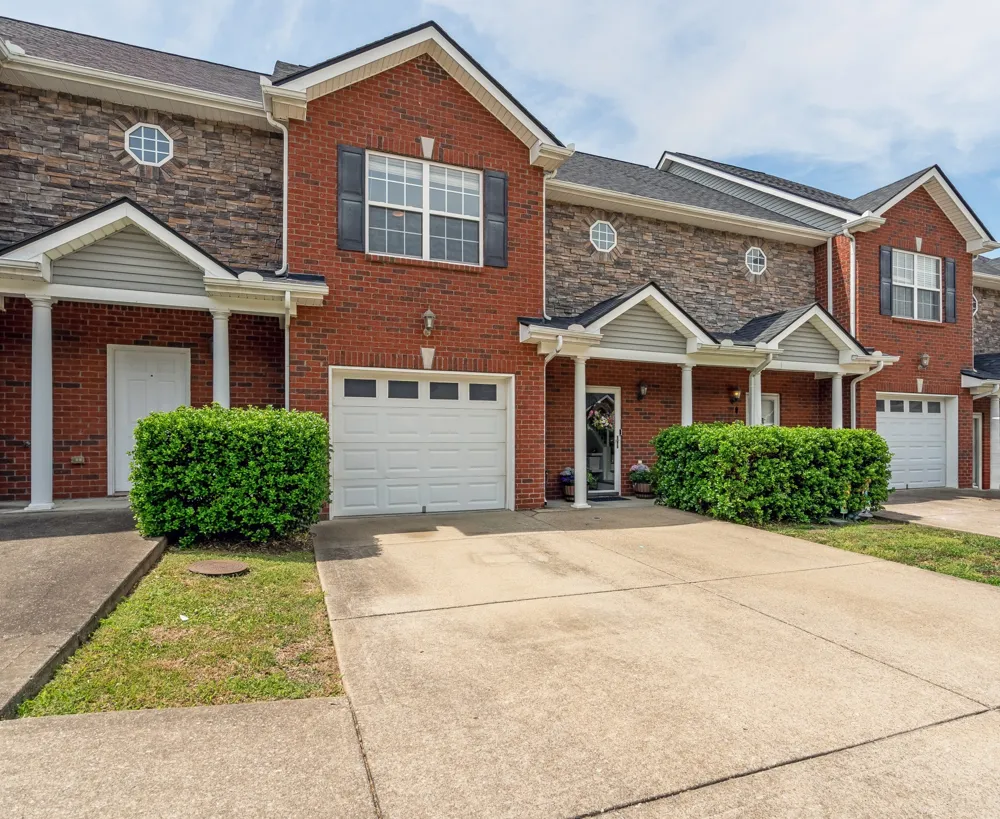 302 Villa Cir Lebanon, TN 37090