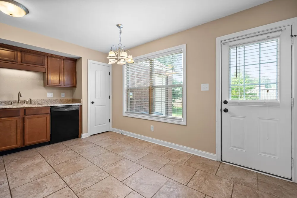 1801 Beckett Drive #B Clarksville, TN 37042