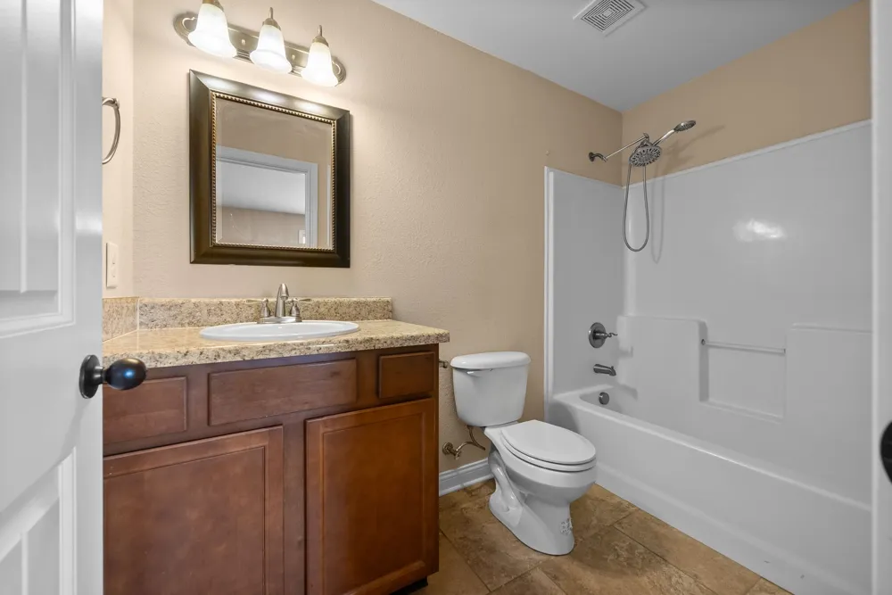 1801 Beckett Drive #B Clarksville, TN 37042
