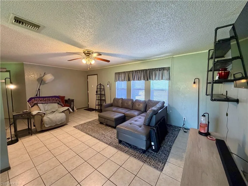 1435 SE 19th Street Cape Coral, FL 33990