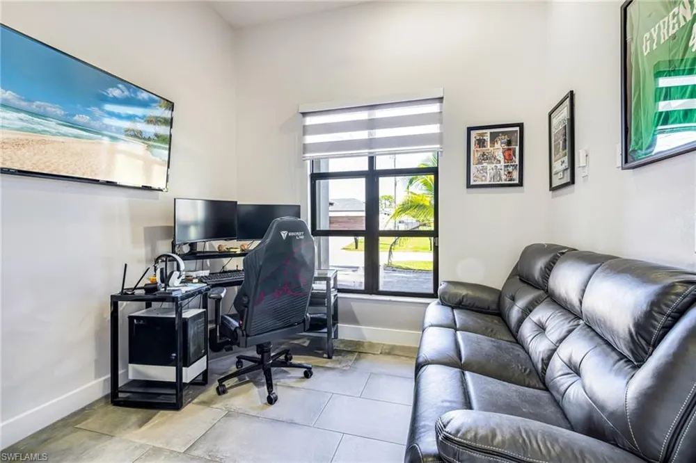 2202 NE 5th Terrace Cape Coral, FL 33909