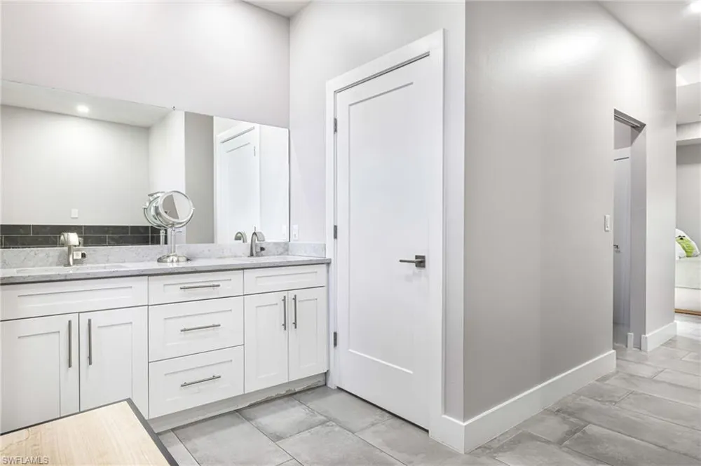 2202 NE 5th Terrace Cape Coral, FL 33909