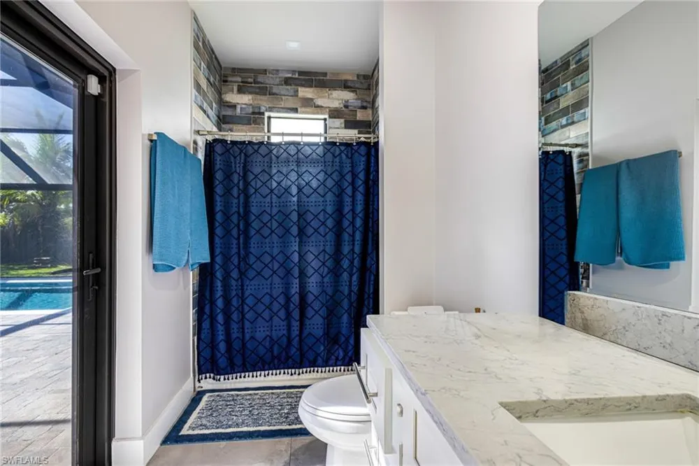 2202 NE 5th Terrace Cape Coral, FL 33909