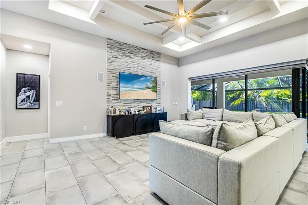 2202 NE 5th Terrace Cape Coral, FL 33909