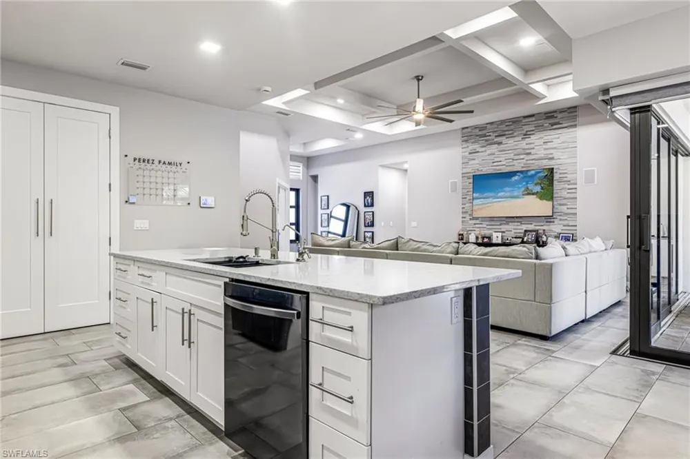 2202 NE 5th Terrace Cape Coral, FL 33909