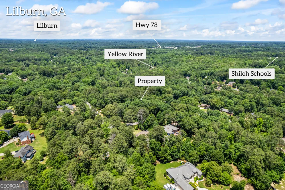 5018 Castlewood DR SW Lilburn, GA 30047